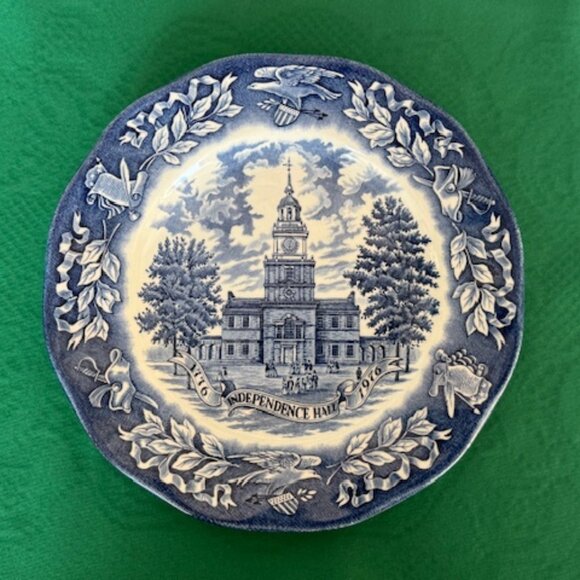 AVON INDEPENDENCE HALL BICENTENNIAL PLATE - Picture 1 of 6